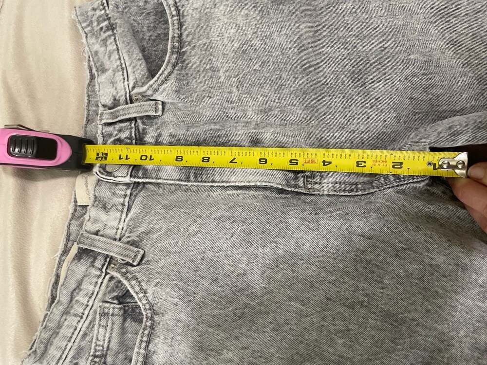 Universal Thread Vintage Straight High-Rise Jeans Grey Acid Wash Size 6/28L - Picture 6 of 7